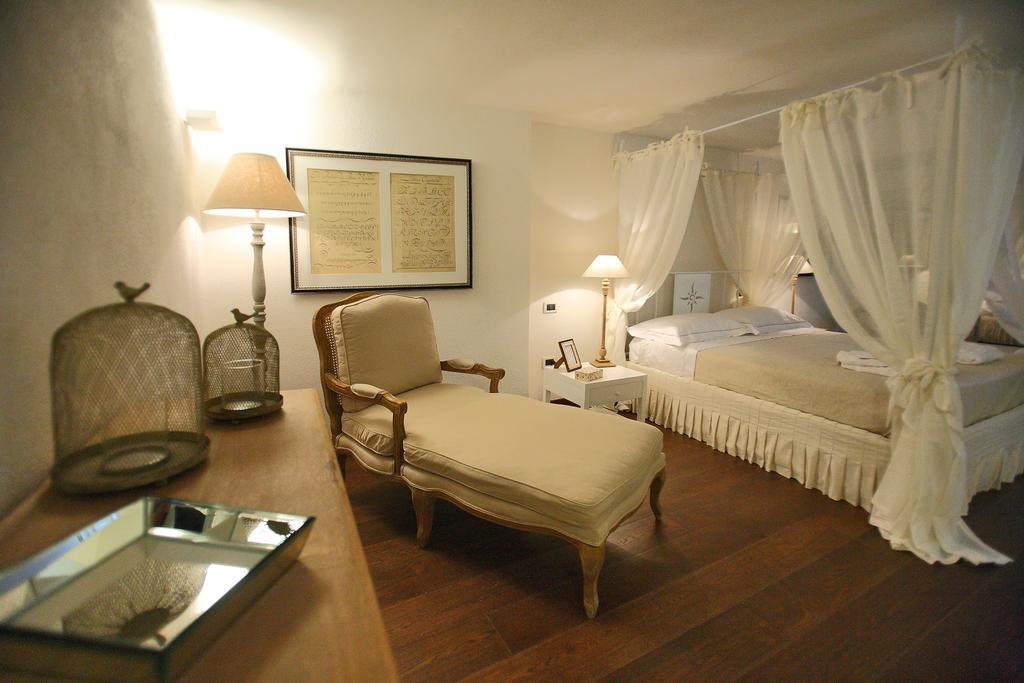 Bed and Breakfast Don Totu - Dimora Storica San Cassiano  Zimmer foto