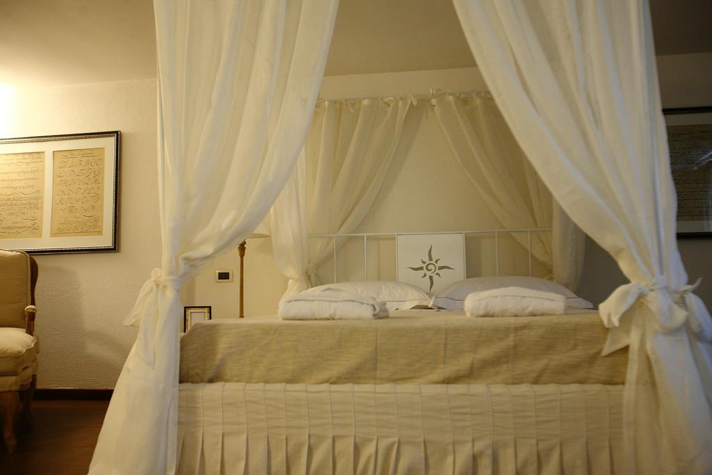 Bed and Breakfast Don Totu - Dimora Storica San Cassiano  Zimmer foto